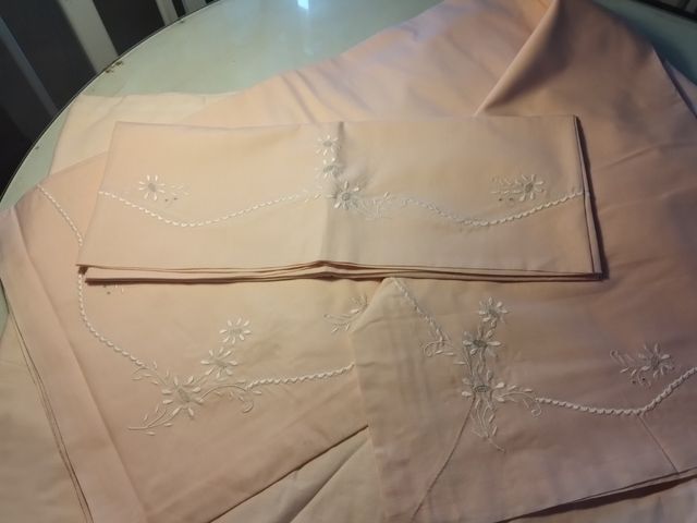 Sábanas Bordadas Rosa