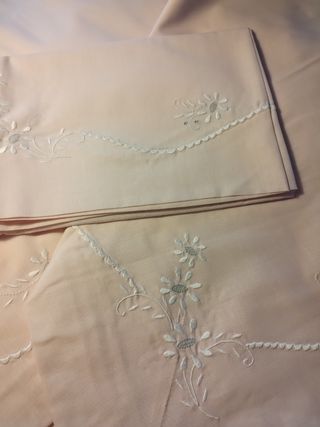 Sábanas Bordadas Rosa