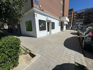 Local comercial en alquiler en Mariblanca - Villafontana en Móstoles