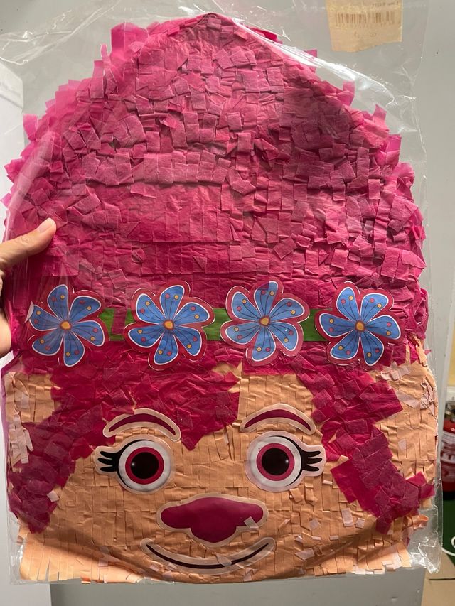 Piñata Poppy Trolls