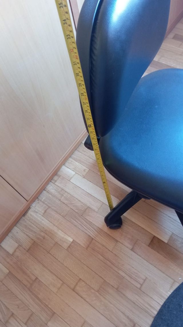 Silla escritorio giratoria negra