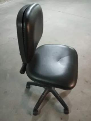 Silla escritorio giratoria negra