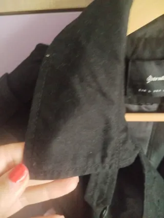 Trench negro Stradivarius mujer