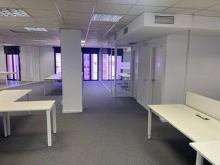 Oficina en alquiler en Eixample Nord – La Devesa en Girona