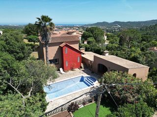 Chalet en venta en Mas Pere-Río de Oro en Calonge