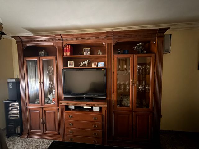 Mueble bar clásico de madera