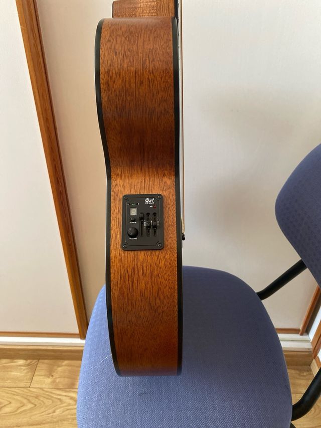Guitarra Cort SFX-E NS acústica