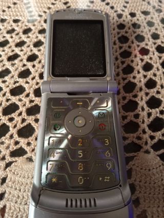 Motorola - Móvil plegable plateado