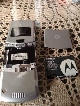 Motorola - Móvil plegable plateado