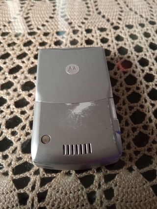 Motorola - Móvil plegable plateado