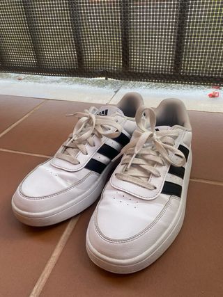 Zapatillas Adidas - Blancas y Negras