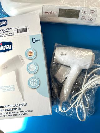 Kit Neonato: Bilancia, Asciugacapelli, Fasciatoio