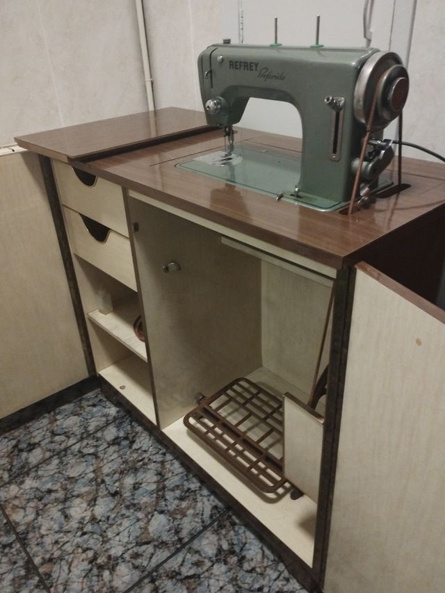 Máquina coser Refrey Preferida Antigua