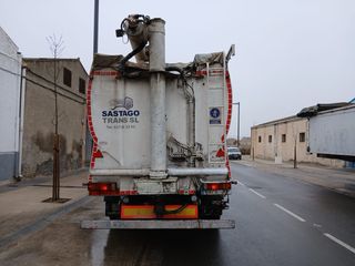 Cuba de pienso 