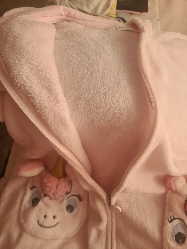 Bata de casa de niña