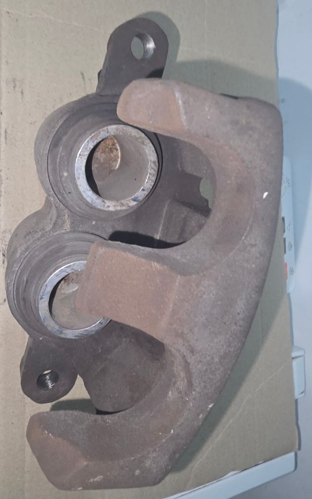 Pinza Freno KIA Carnival 05