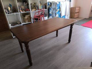 Mesa iroko maciza marrón