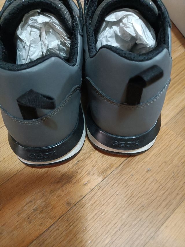Zapatillas Geox grises 39