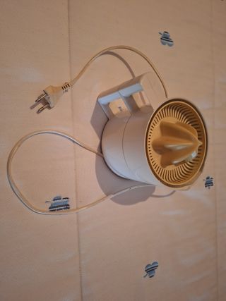 Exprimidor cítricos antiguo