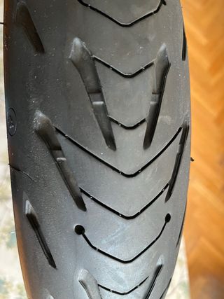 Michelin Road 5 GT 120/70 ZR17. 58W