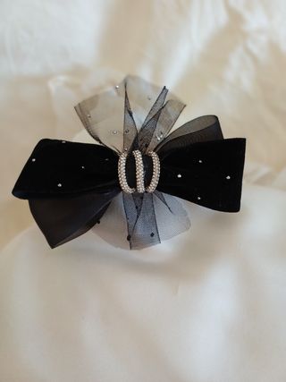 Cerchietto nero con fiocco e strass
