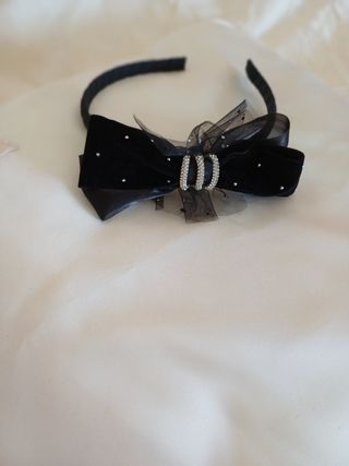 Cerchietto nero con fiocco e strass