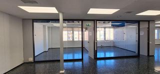 Oficina en alquiler en Les Corts en Barcelona