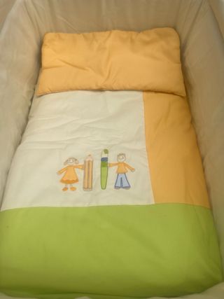 Minicuna Bebé Confort, todo incluido.