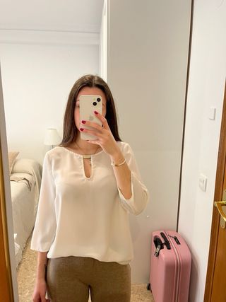 Blusa Zara blanca - media manga