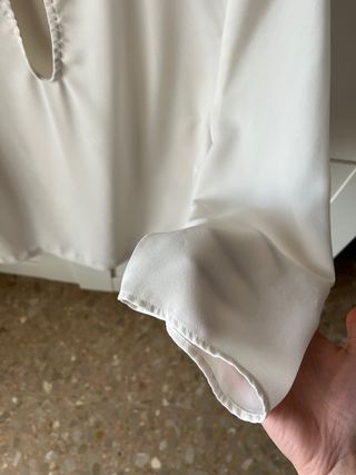 Blusa Zara blanca - media manga