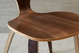 Silla de madera maciza marrón