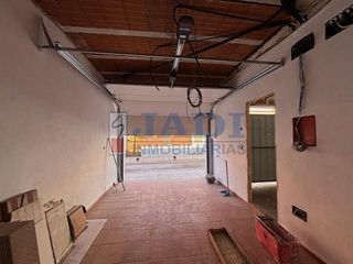 Casa adosada en venta en Valdepeñas