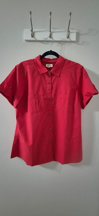 Camisa roja manga corta mujer