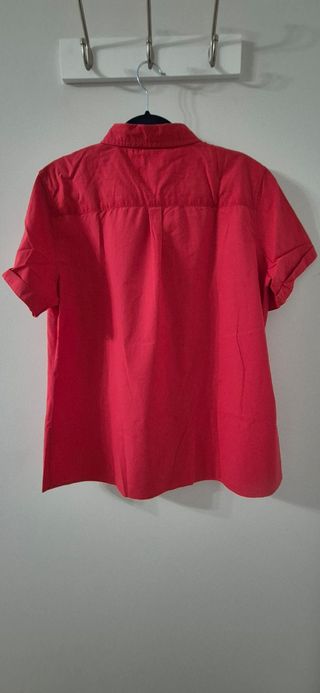 Camisa roja manga corta mujer
