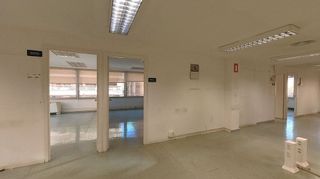 Oficina en alquiler en Les Tres Torres en Barcelona