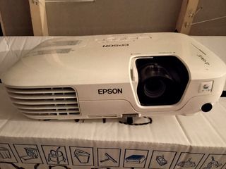 Proyector Epson EB-S7: ¡En perfecto estado!