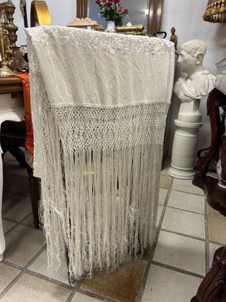 Antiguo Mantón de Manila