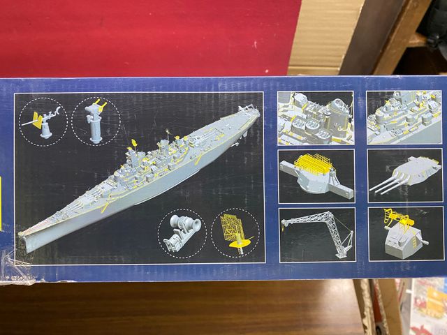 Maqueta USS Iowa BB-61 1/200 NUEVO 03706