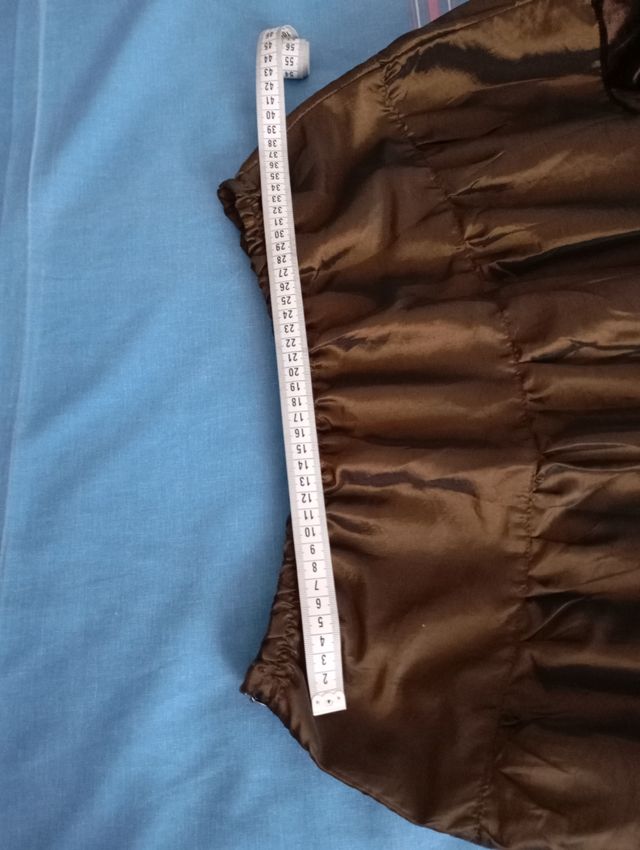 Falda plisada marrón