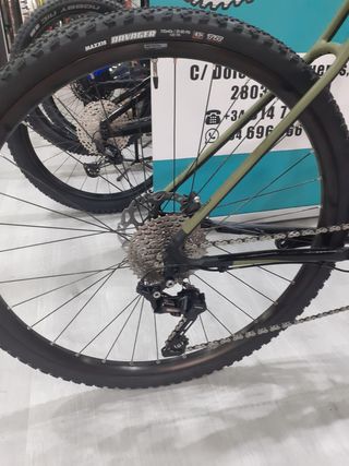 Bicicleta Ghost Asket 2024
