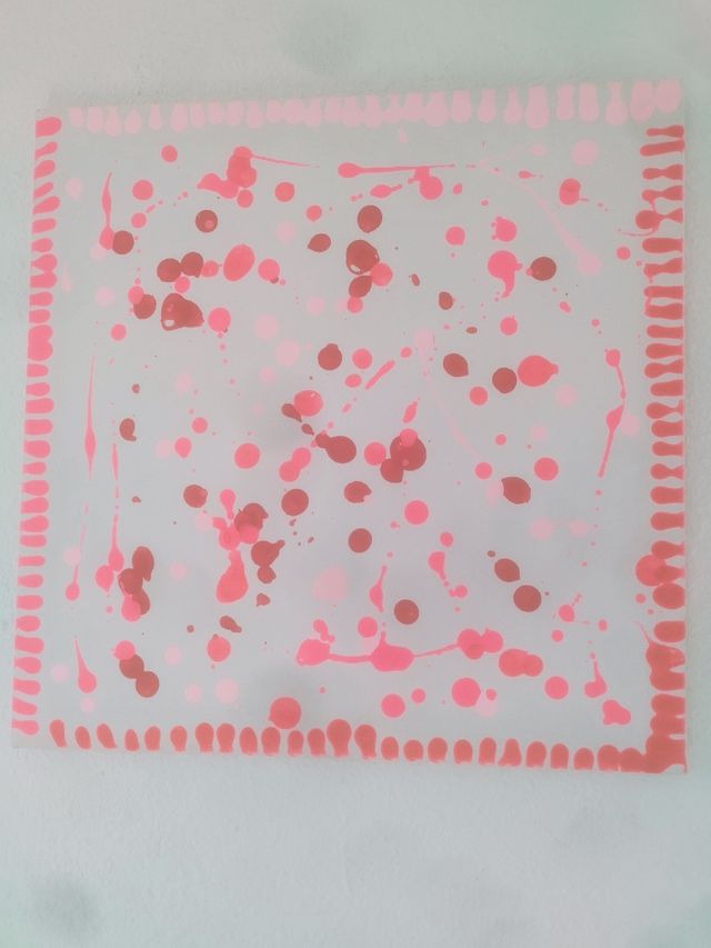 Cuadro abstracto puntos rosa-rojo