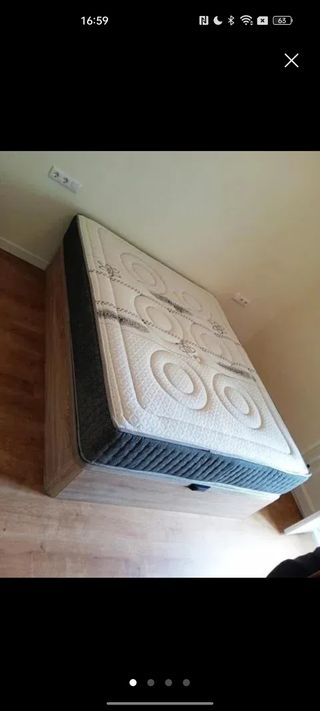 Divano con materasso in memory foam