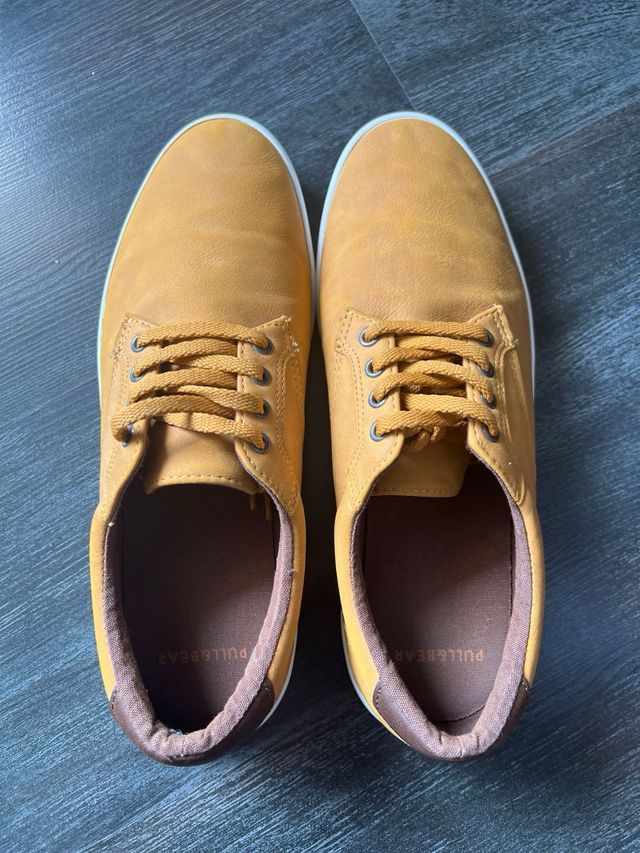Zapatillas Pull & Bear amarillas - 41