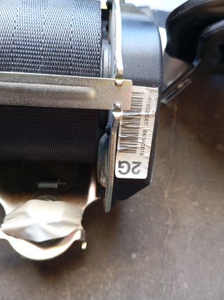 Cinturónes traseros 
Peugeot 208 (12-19) 
12€unid