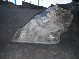 Faros delantero Renault Kangoo 2010