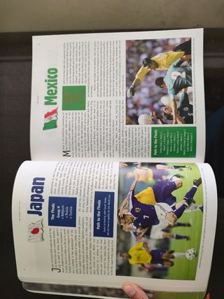 Libro vintage de fútbol (2002)