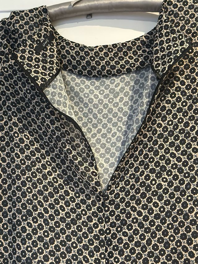 Vestido corto estampado geométrico