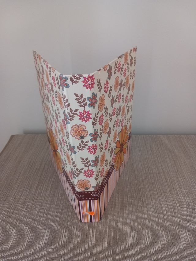 LOTE carpeta floral vintage, 
 más carpeta negra