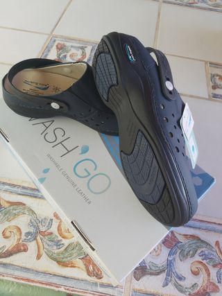 Zuecos piel azul - Talla 37, lavable  lavadora 30°