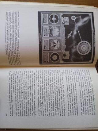 Dei dell'Acquario. di Brad Steiger.